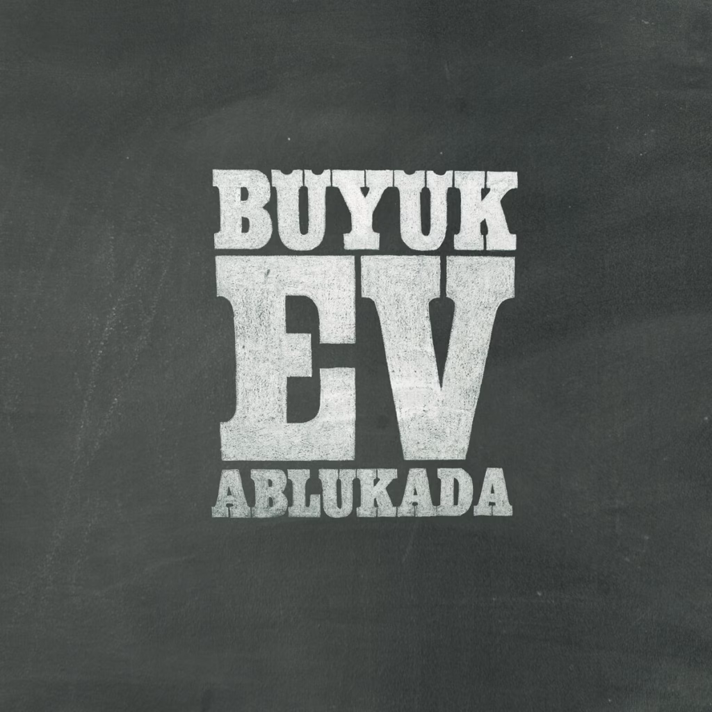 Büyük Ev Ablukada - Full Faça Ön Kapak