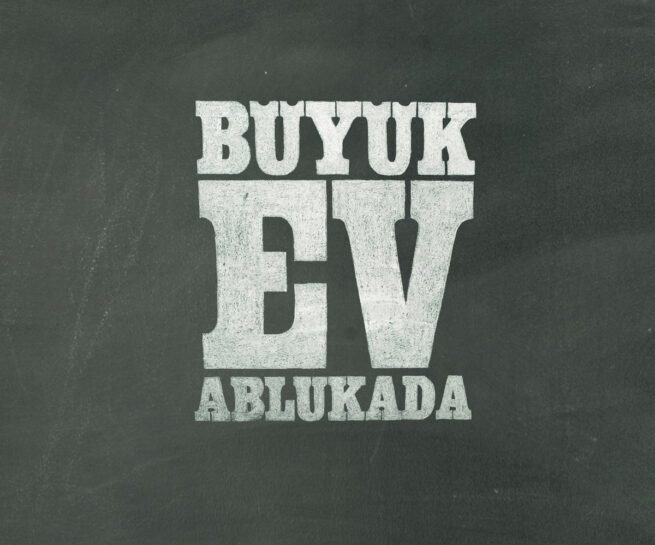 Büyük Ev Ablukada - Full Faça Kapak Ön