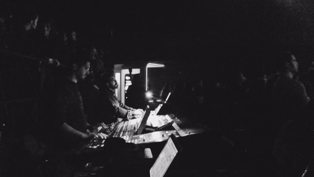 Büyük Ev Ablukada - 21 Aralık 2012 Maslak Venue Konseri FOH